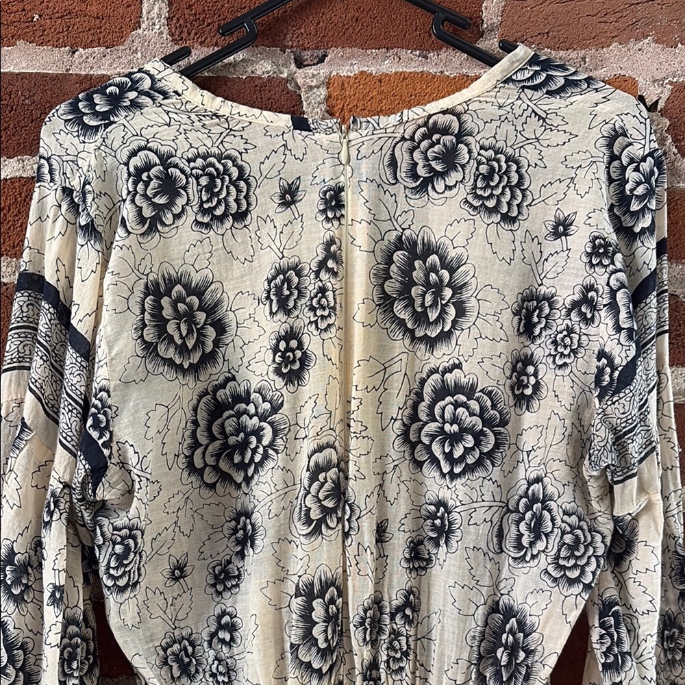 Vintage Cream and Blue Dress with 3/4 Sleeves and Crew Neck - Picture 6 of 7
